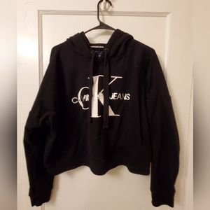 XL cropped Calvin Klein sweatshirt